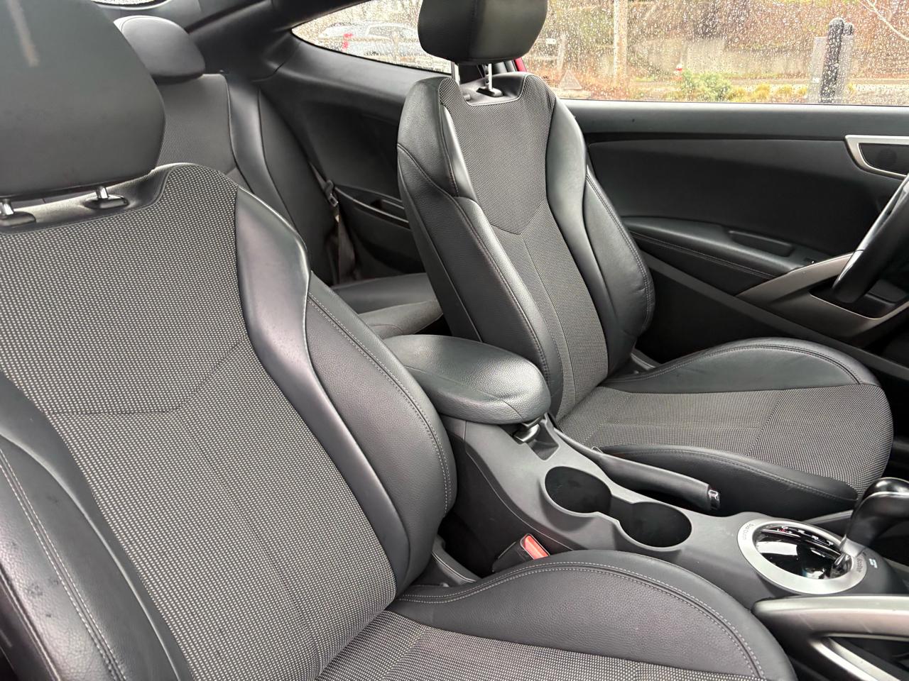 Hyundai Veloster Base 2016