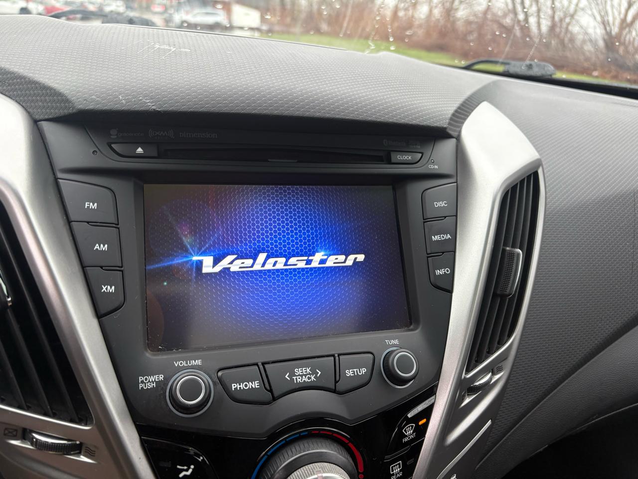 Hyundai Veloster Base 2016