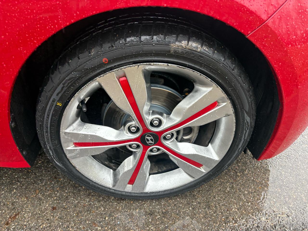 Hyundai Veloster Base 2016