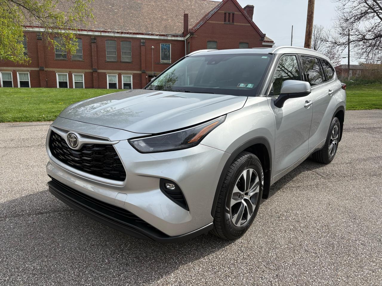 Toyota Highlander XLE Nav AWD V6 2022