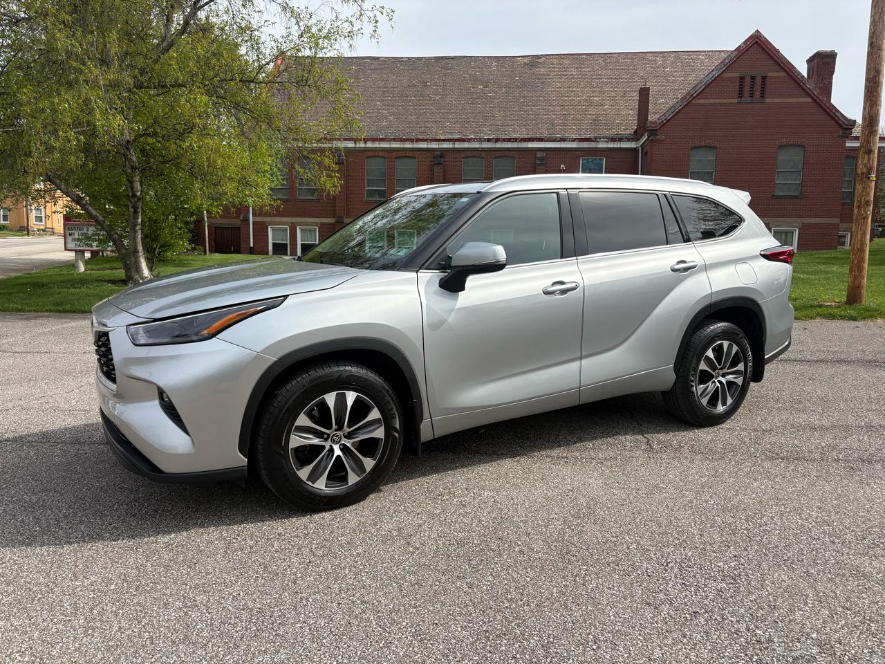 Toyota Highlander XLE Nav AWD V6 2022