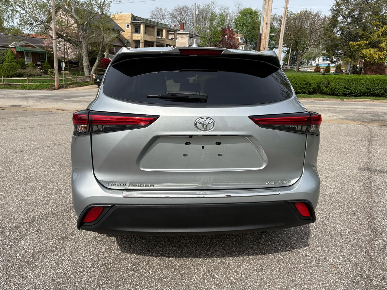 Toyota Highlander XLE Nav AWD V6 2022