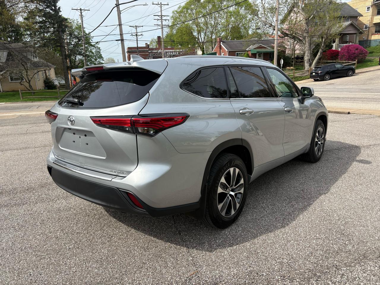 Toyota Highlander XLE Nav AWD V6 2022