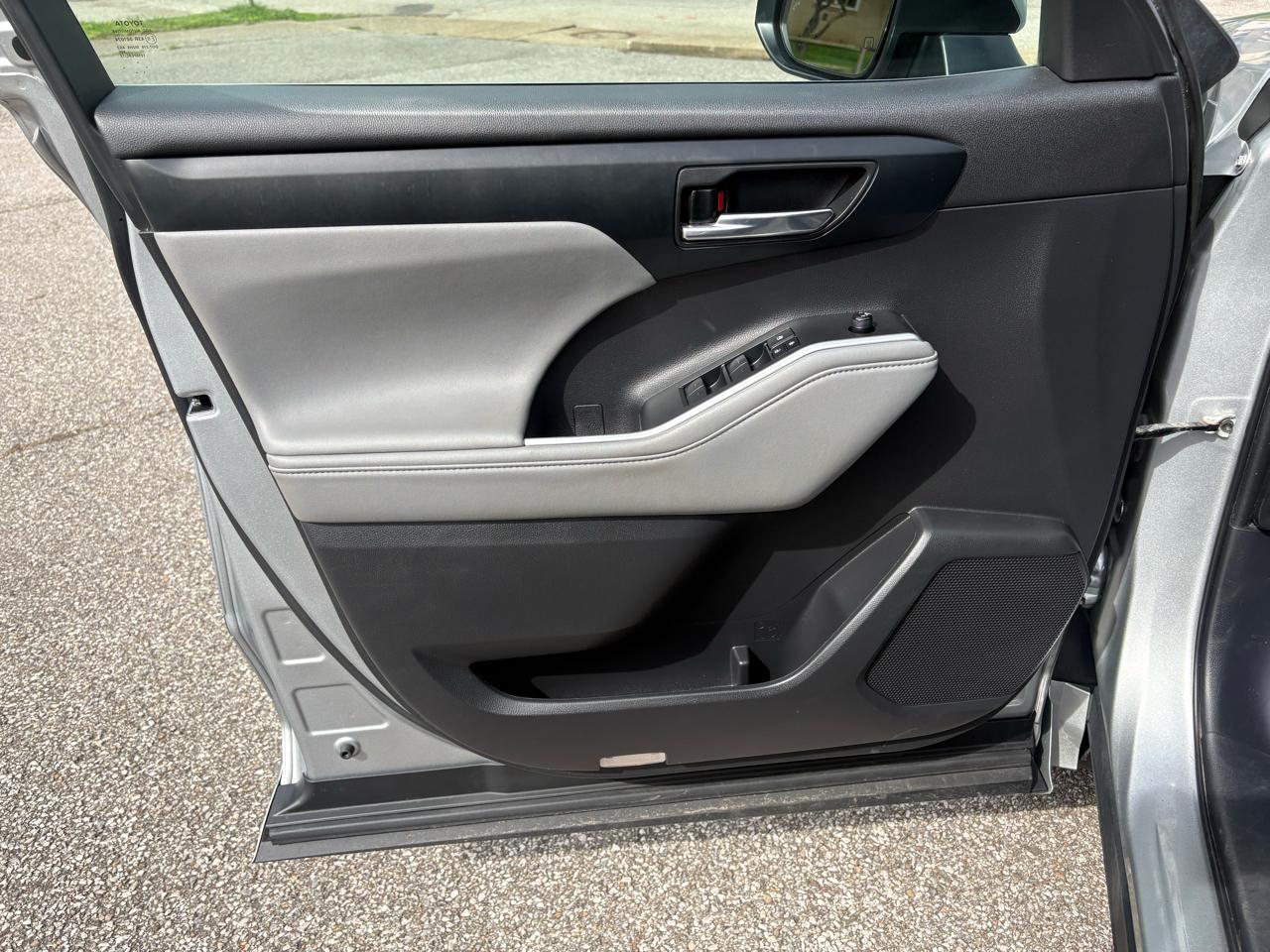 Toyota Highlander XLE Nav AWD V6 2022