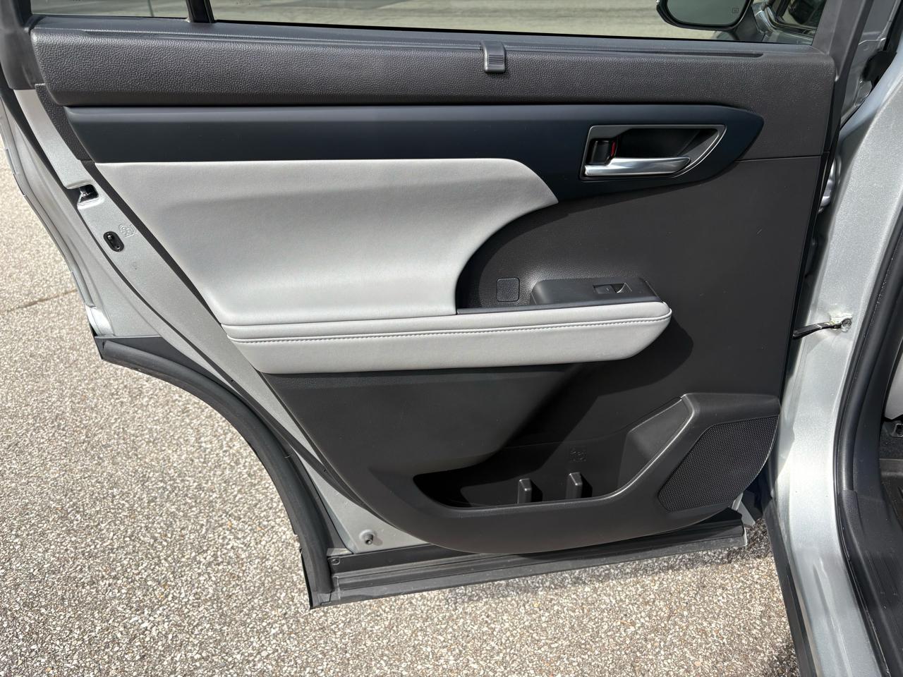 Toyota Highlander XLE Nav AWD V6 2022