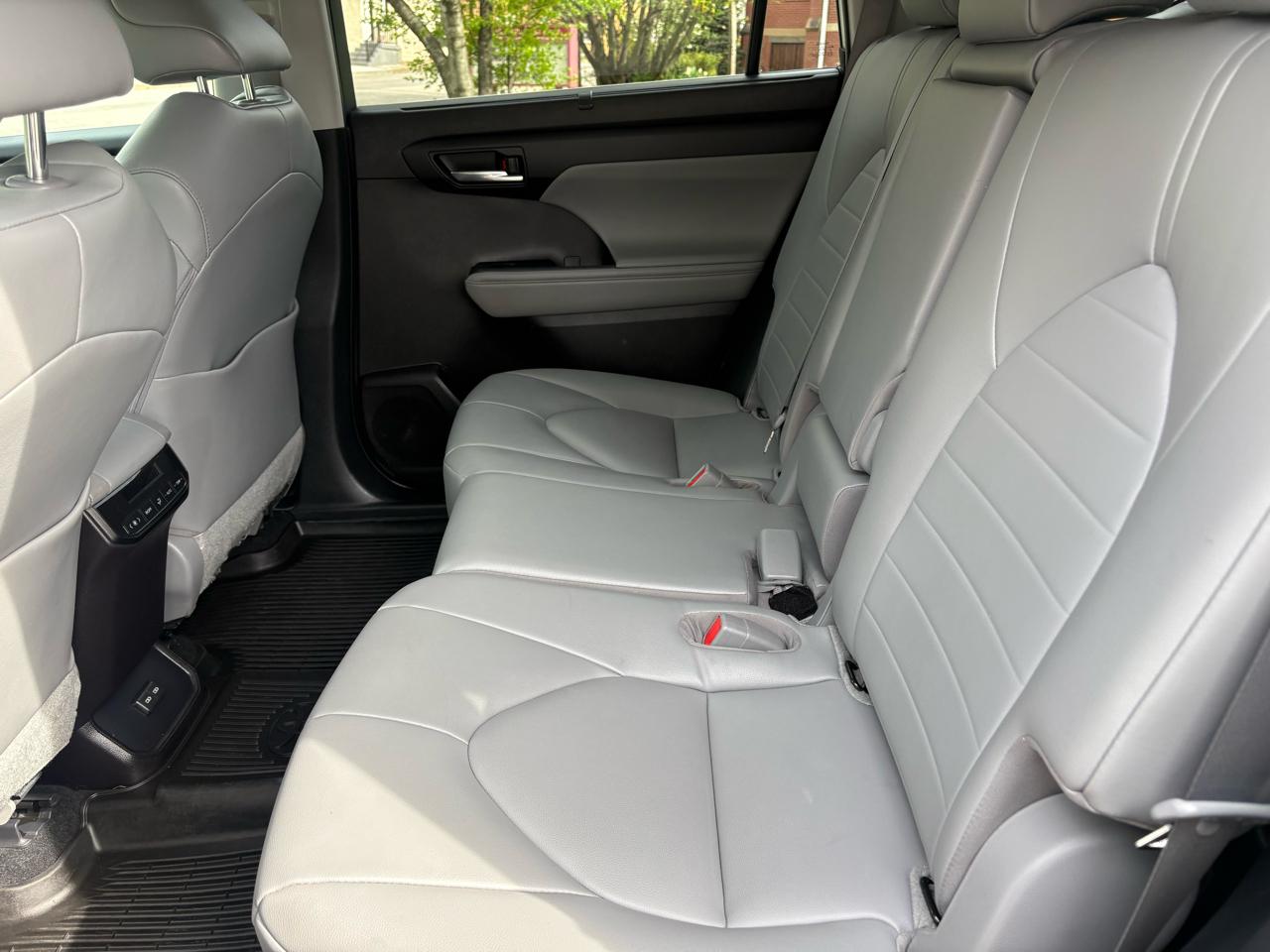 Toyota Highlander XLE Nav AWD V6 2022