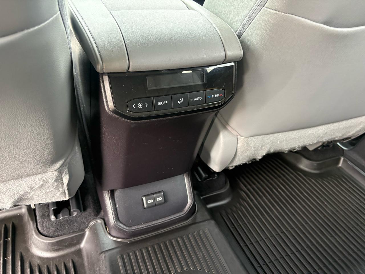 Toyota Highlander XLE Nav AWD V6 2022