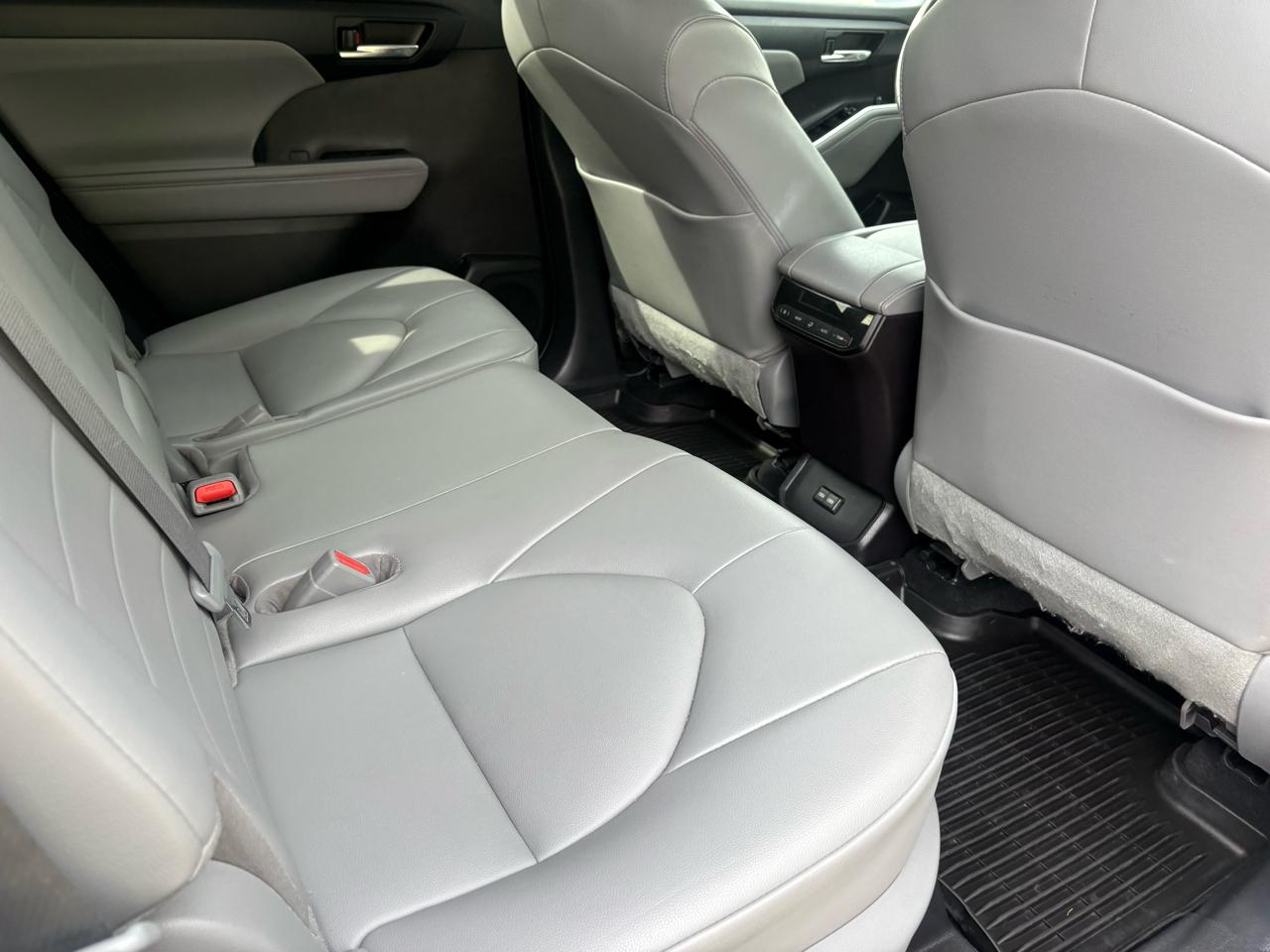 Toyota Highlander XLE Nav AWD V6 2022