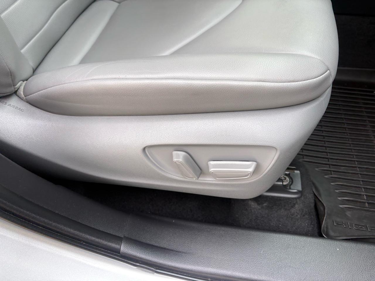 Toyota Highlander XLE Nav AWD V6 2022