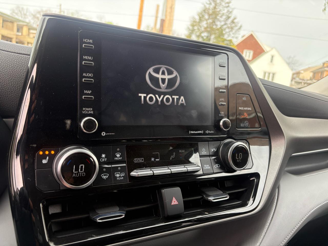 Toyota Highlander XLE Nav AWD V6 2022