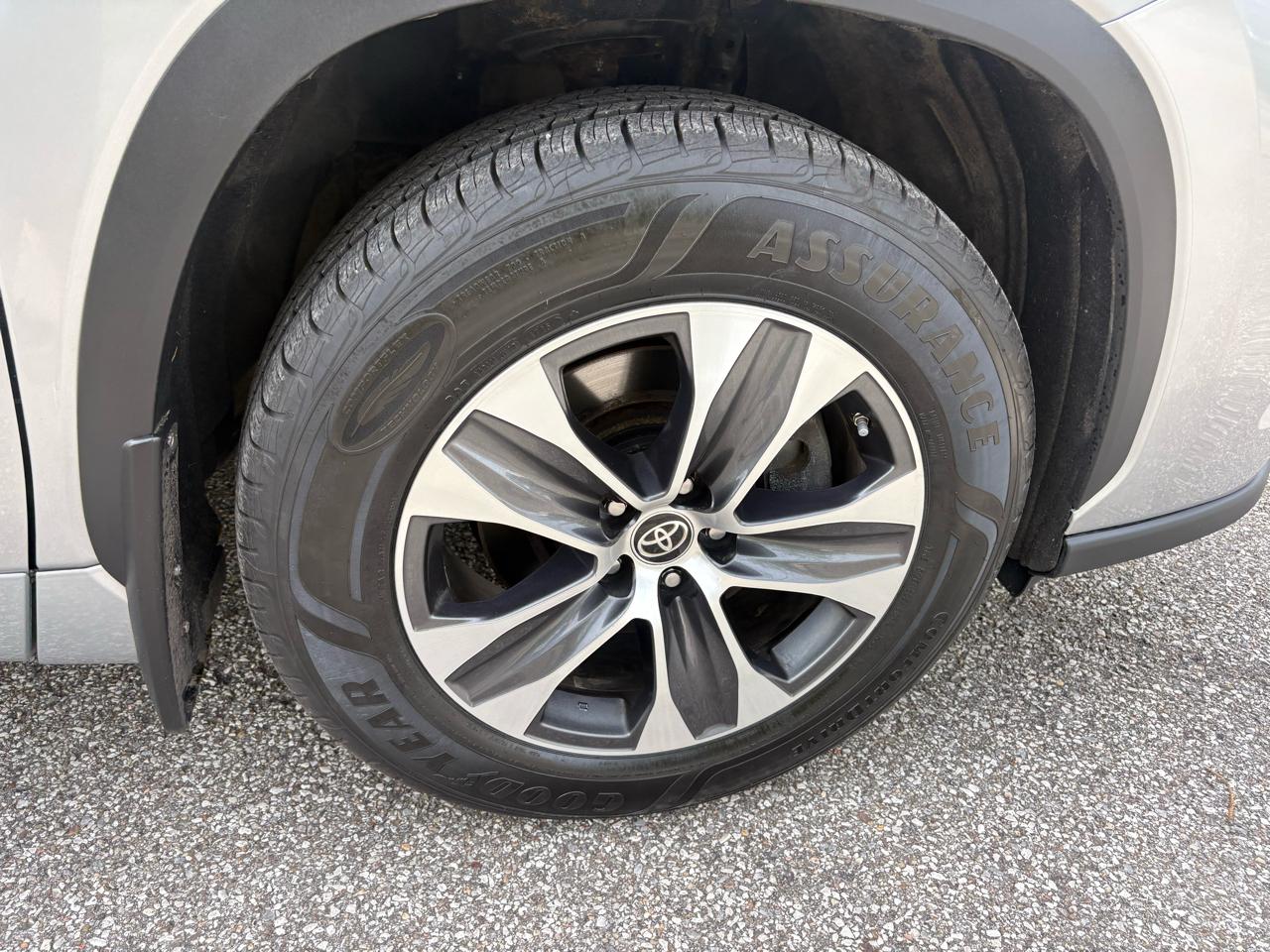 Toyota Highlander XLE Nav AWD V6 2022