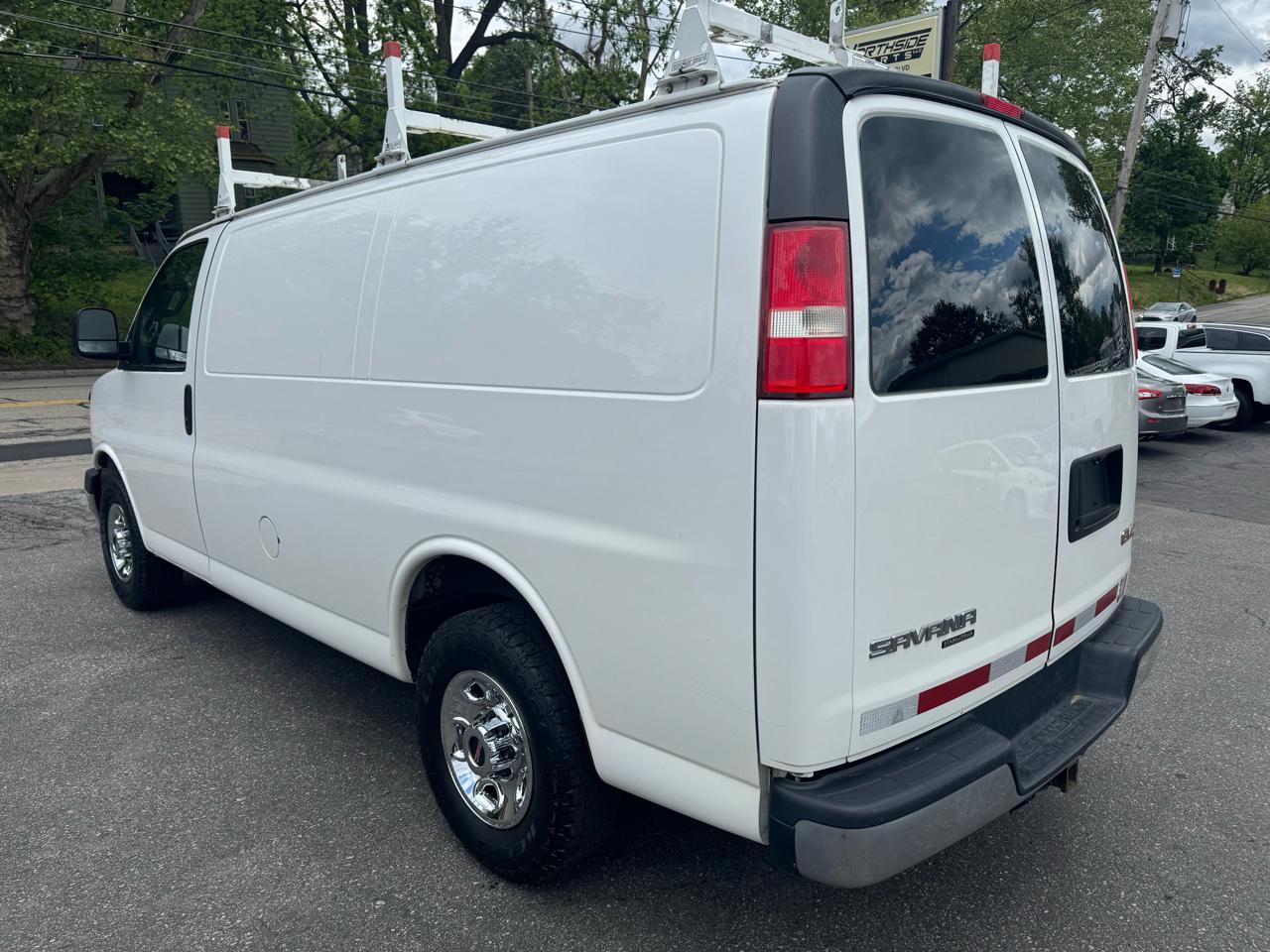 GMC Savana G2500 Cargo 2016