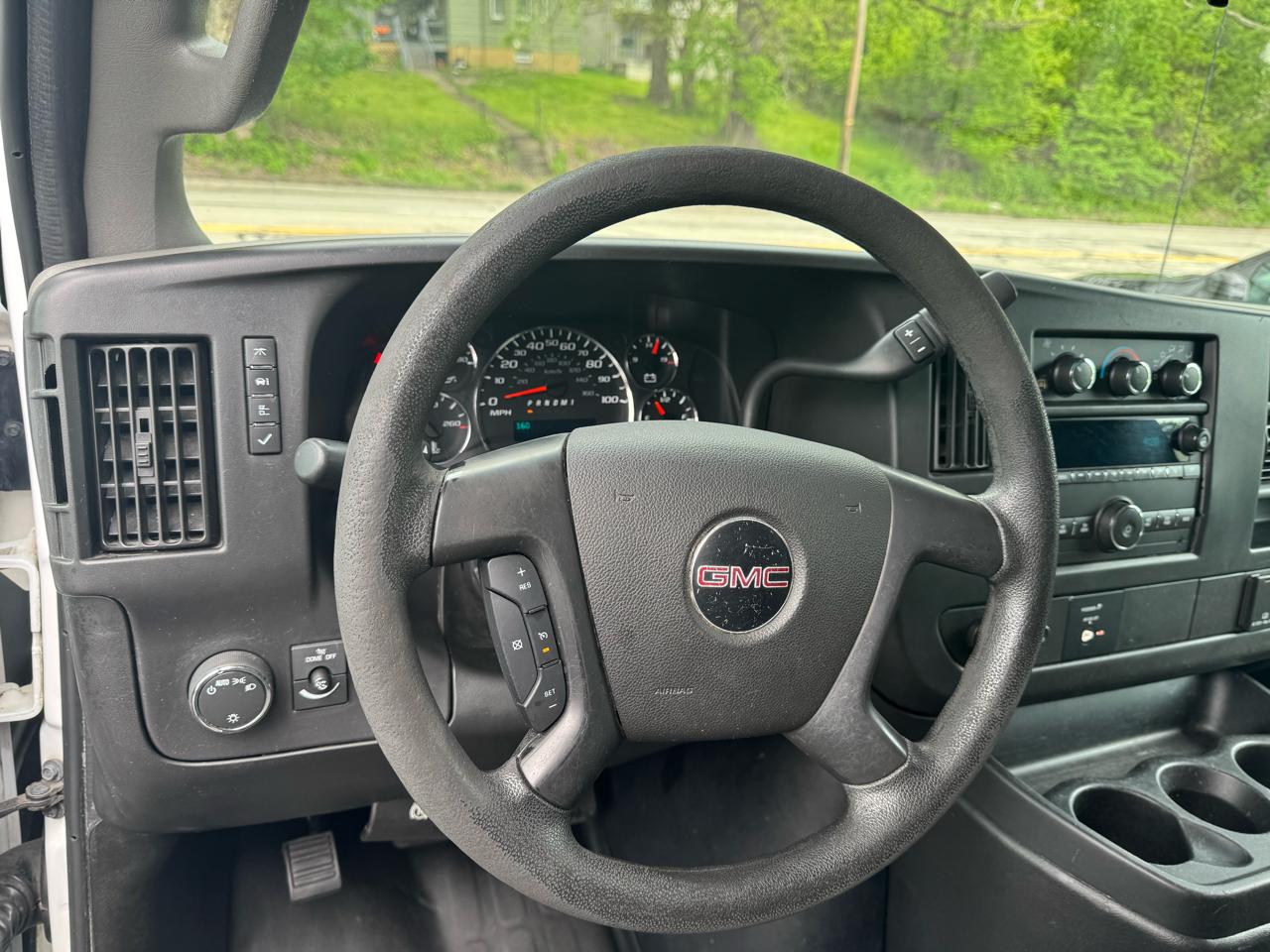 GMC Savana G2500 Cargo 2016