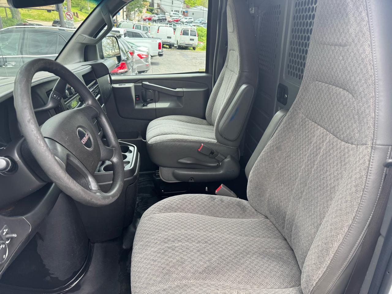 GMC Savana G2500 Cargo 2018