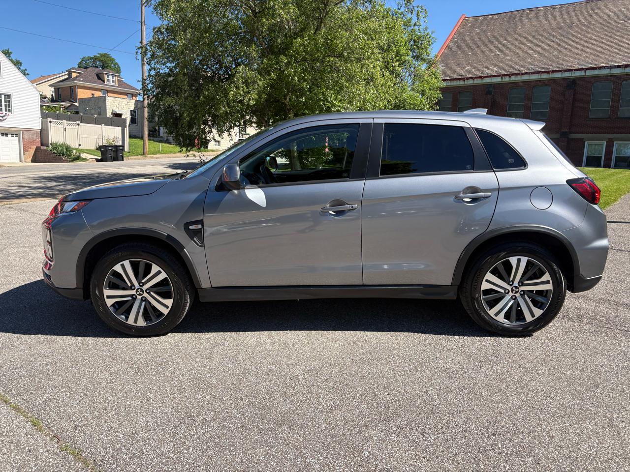 Mitsubishi Outlander Sport 2.0 ES 4WD 2024