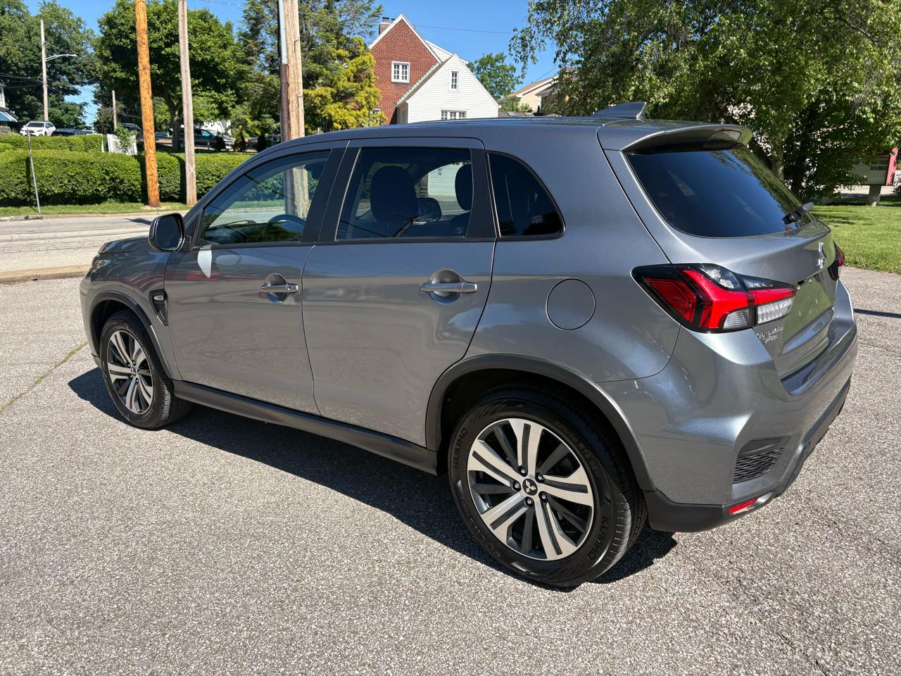 Mitsubishi Outlander Sport 2.0 ES 4WD 2024