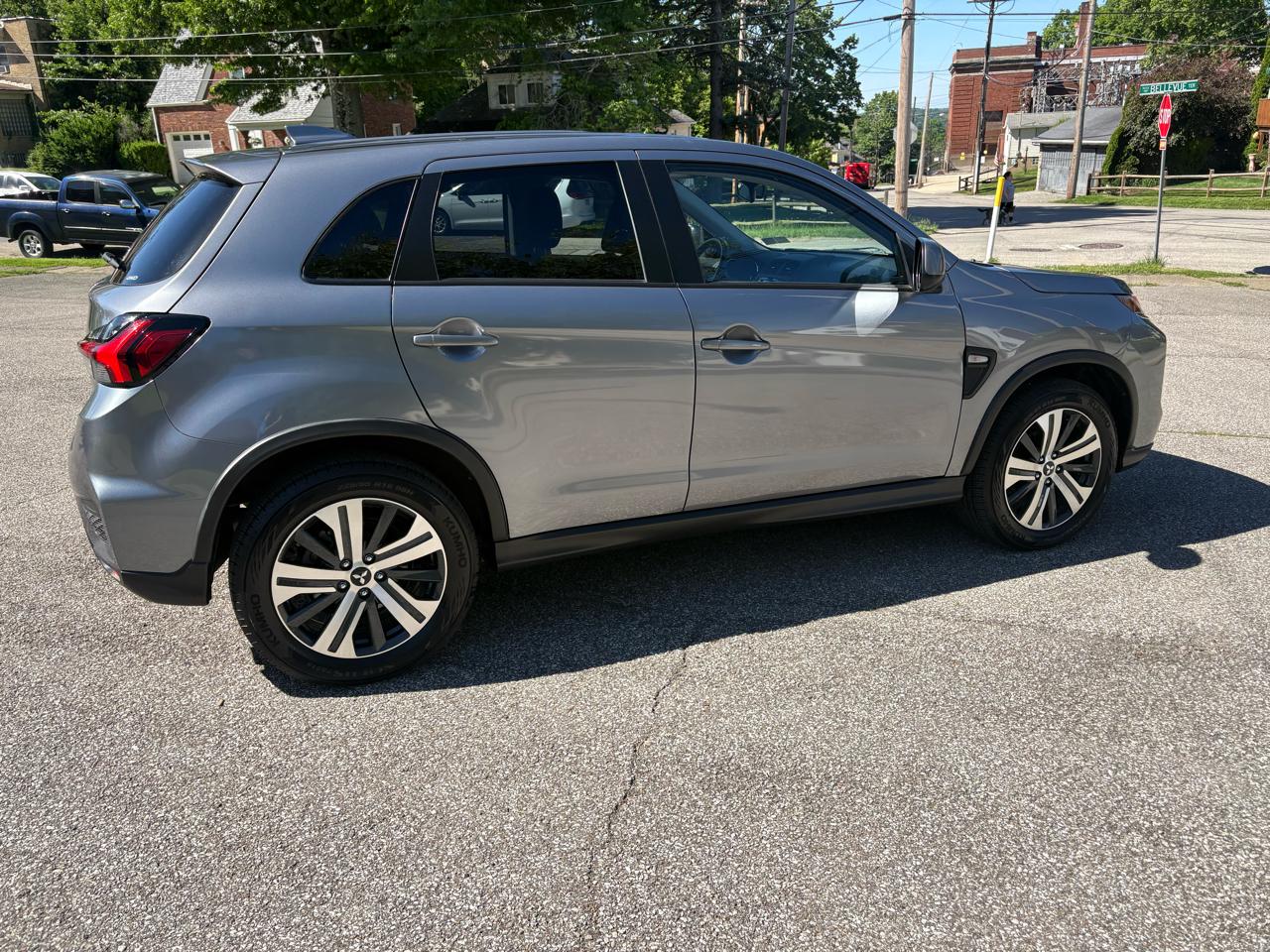 Mitsubishi Outlander Sport 2.0 ES 4WD 2024