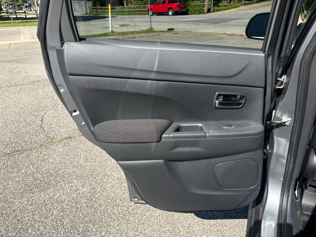Mitsubishi Outlander Sport 2.0 ES 4WD 2024