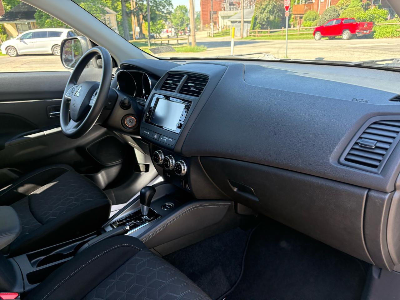Mitsubishi Outlander Sport 2.0 ES 4WD 2024