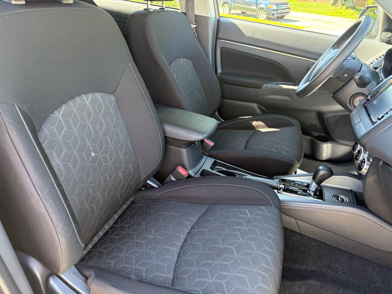 Mitsubishi Outlander Sport 2.0 ES 4WD 2024