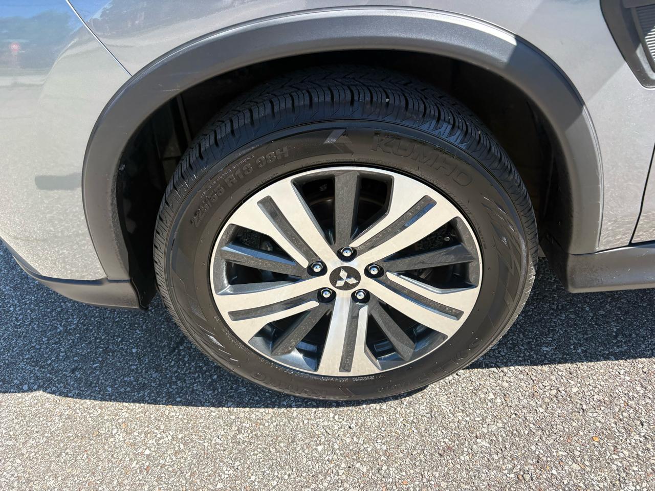 Mitsubishi Outlander Sport 2.0 ES 4WD 2024