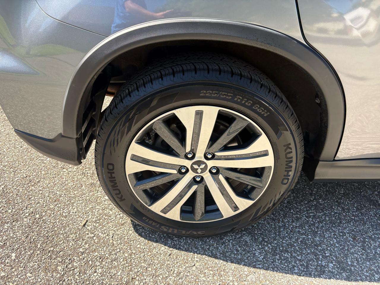 Mitsubishi Outlander Sport 2.0 ES 4WD 2024