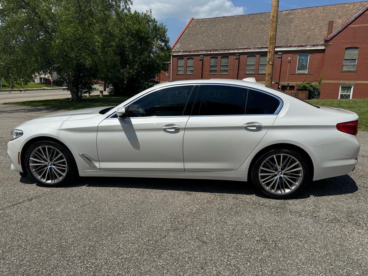 BMW 5-Series 540i xDrive 2018