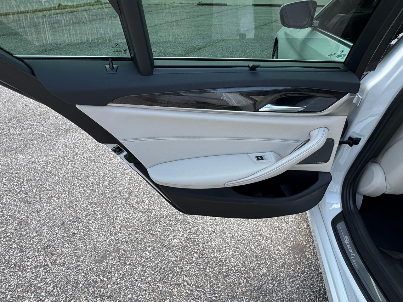 BMW 5-Series 540i xDrive 2018