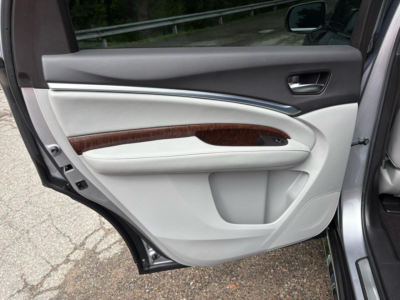 Acura MDX SH-AWD 9-Spd AT 2020