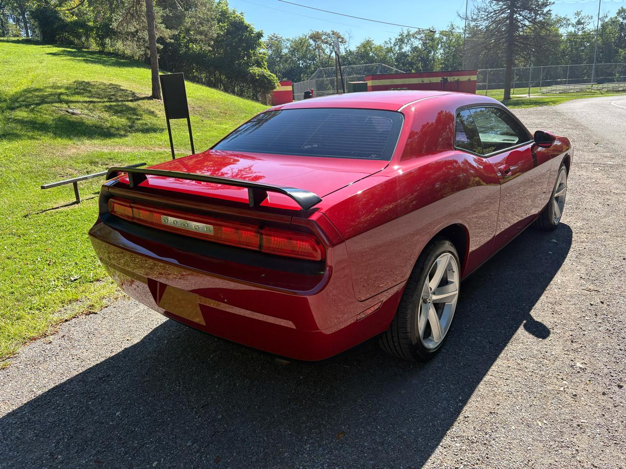 Dodge Challenger SE 2010