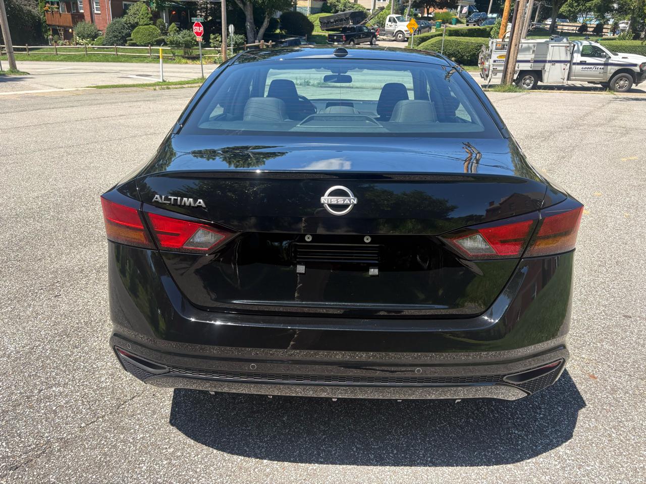 Nissan Altima 2.5 SV 2025