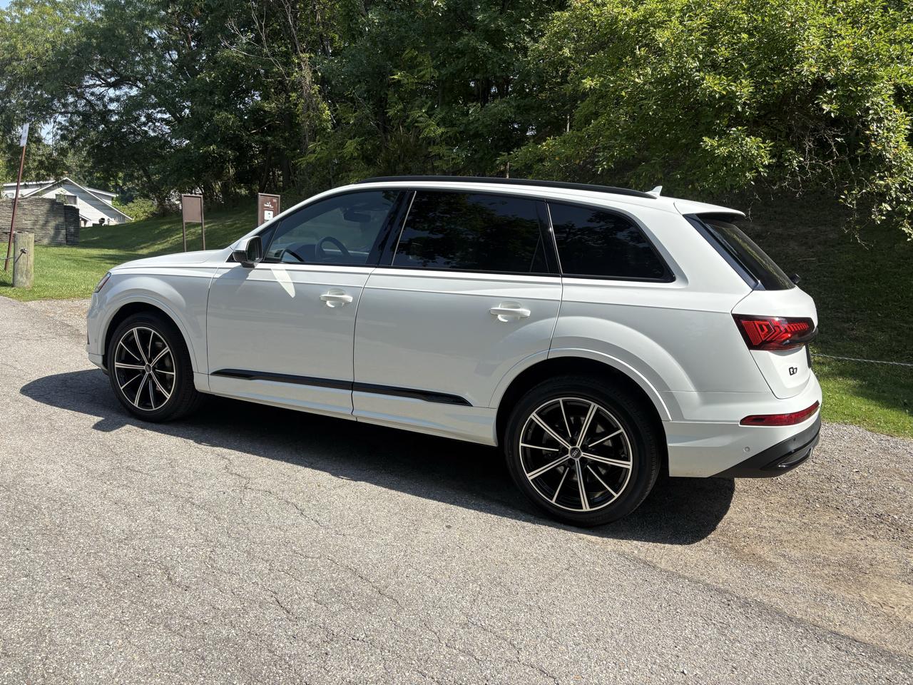 Audi Q7 Premium Plus 55 TFSI 4D SUV 3.0T 2022