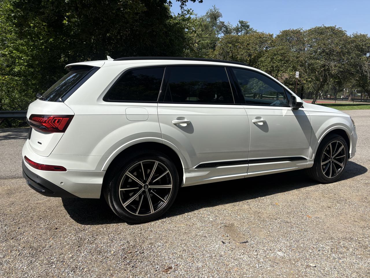 Audi Q7 Premium Plus 55 TFSI 4D SUV 3.0T 2022