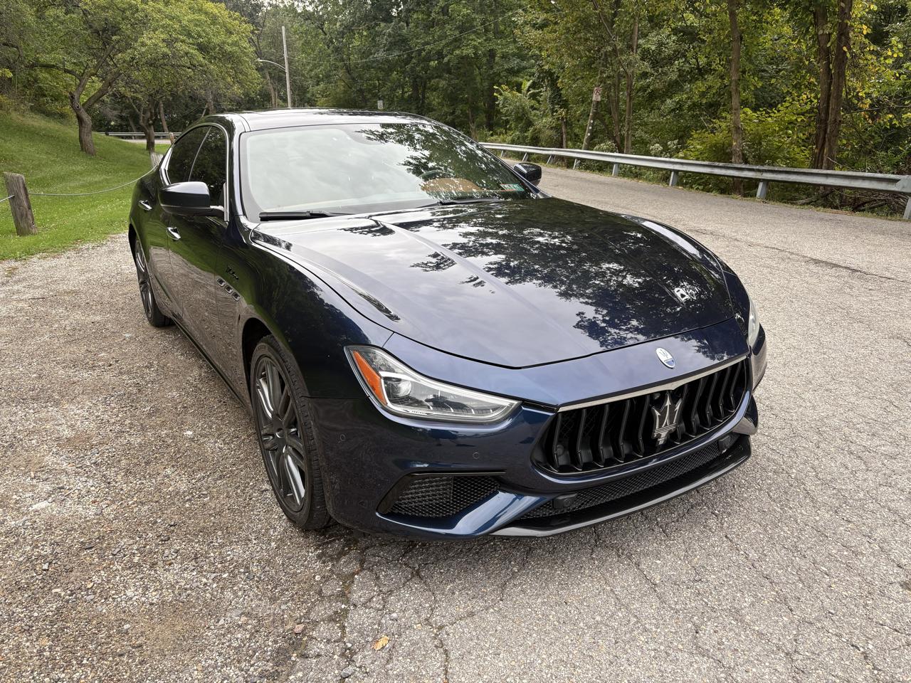 2022 Maserati Ghibli Modena Q4