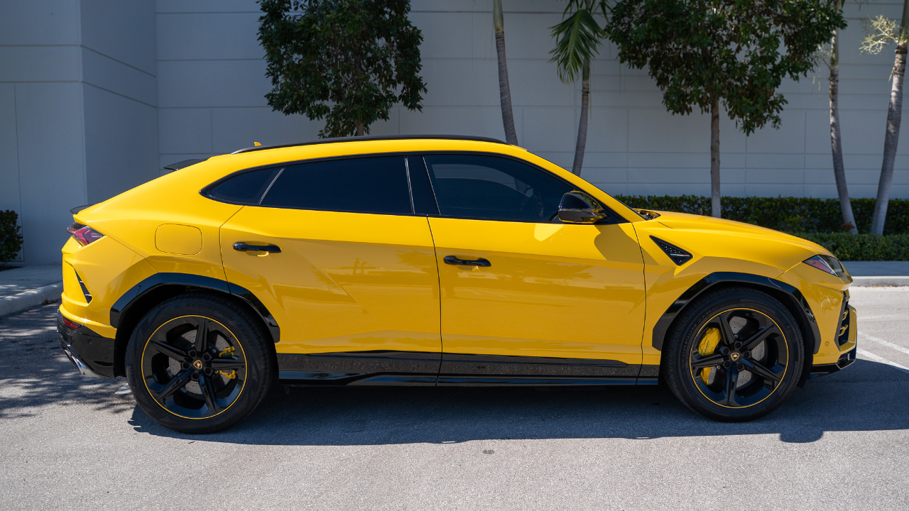 Lamborghini Urus AWD 2020