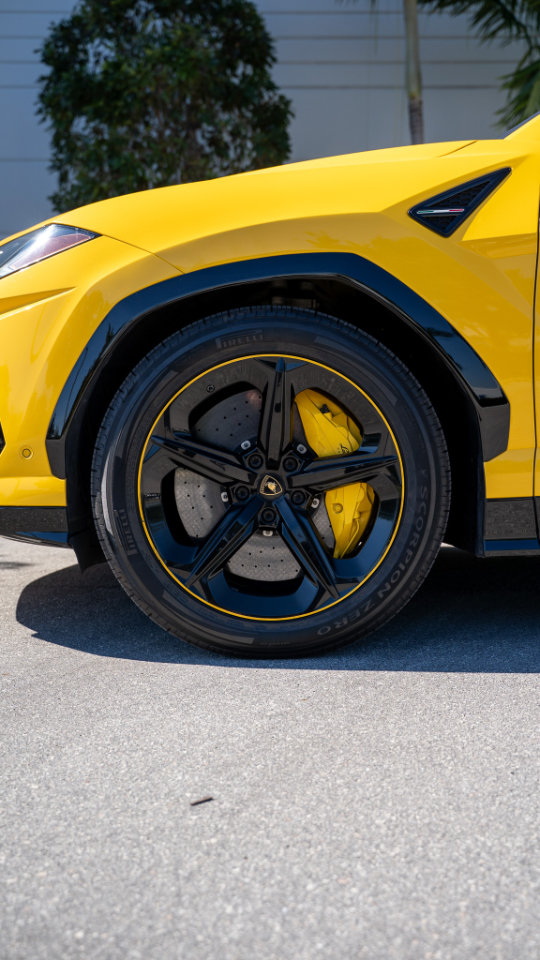 Lamborghini Urus AWD 2020