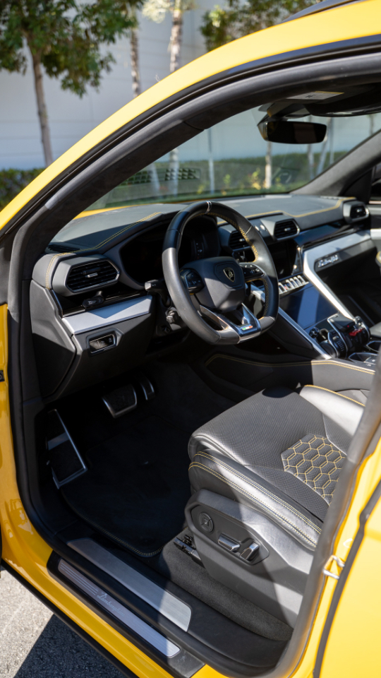 Lamborghini Urus AWD 2020