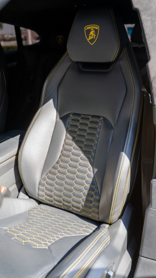 Lamborghini Urus AWD 2020