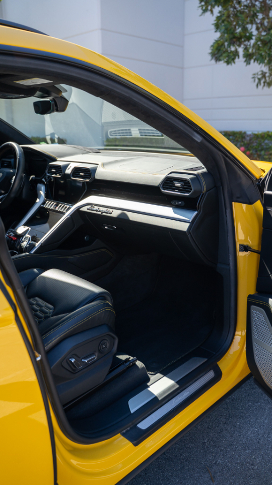 Lamborghini Urus AWD 2020