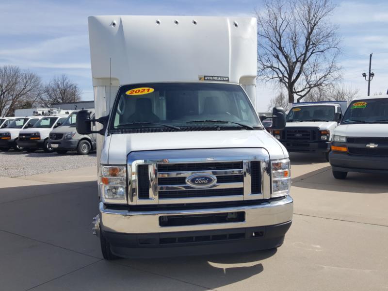 Ford Econoline E-350 Super Duty 2021