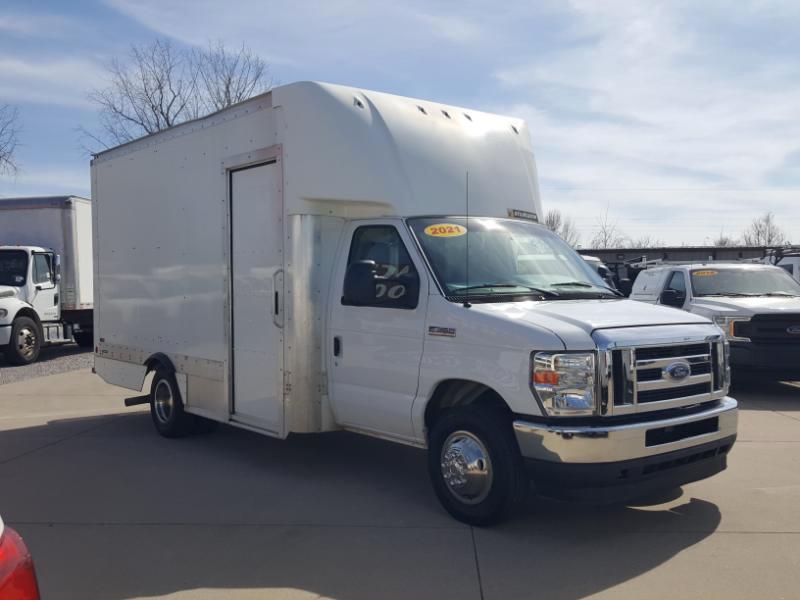 Ford Econoline E-350 Super Duty 2021
