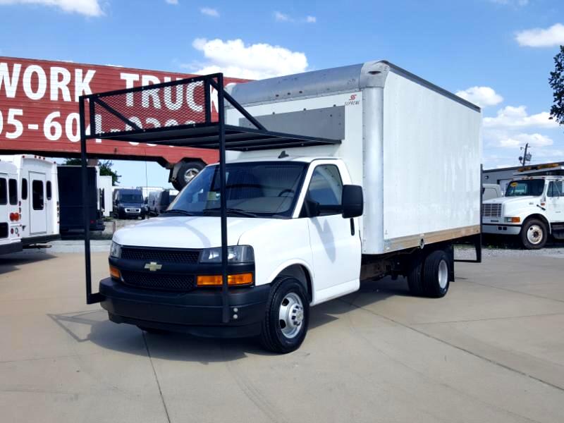 2019 Chevrolet Express 3500 Cutaway photo 3
