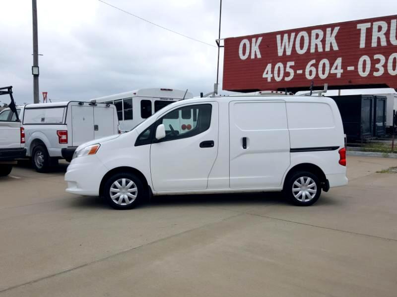 2017 Nissan NV200 SV photo 2