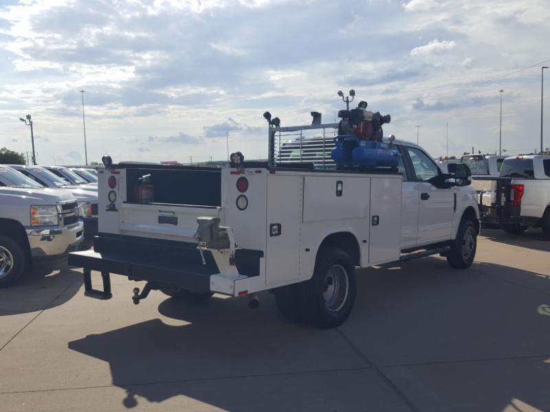 Ford F-350 SD XL SuperCab Long Bed DRW 4WD 2020