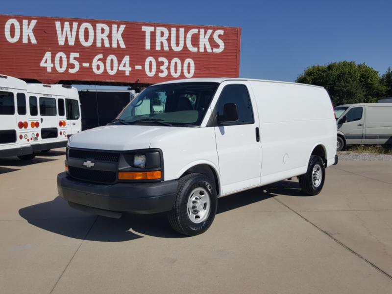 2008 Chevrolet Express 2500 photo 3