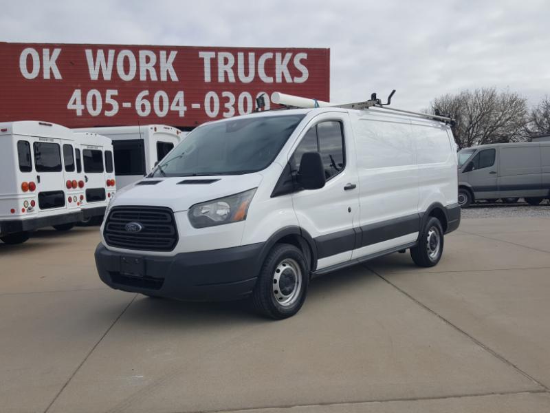 Ford Transit 150 Van Low Roof 60/40 Pass. 130-in. WB 2017