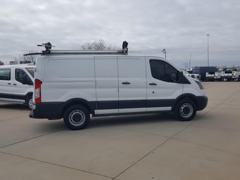 Ford Transit 150 Van Low Roof 60/40 Pass. 130-in. WB 2017