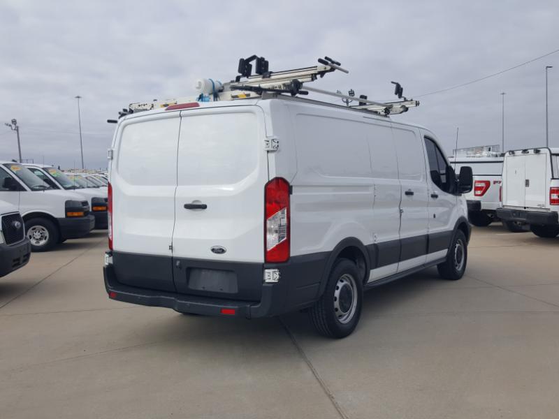 Ford Transit 150 Van Low Roof 60/40 Pass. 130-in. WB 2017