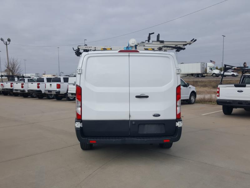 Ford Transit 150 Van Low Roof 60/40 Pass. 130-in. WB 2017