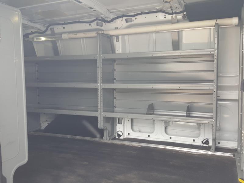 Ford Transit 150 Van Low Roof 60/40 Pass. 130-in. WB 2017